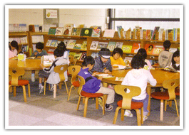 児童図書室